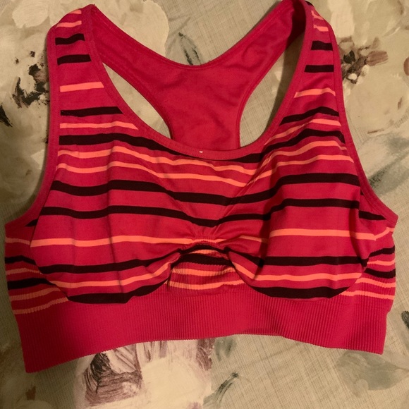 NEW! Reversible Seamfree Sports Bra! - Picture 3 of 9